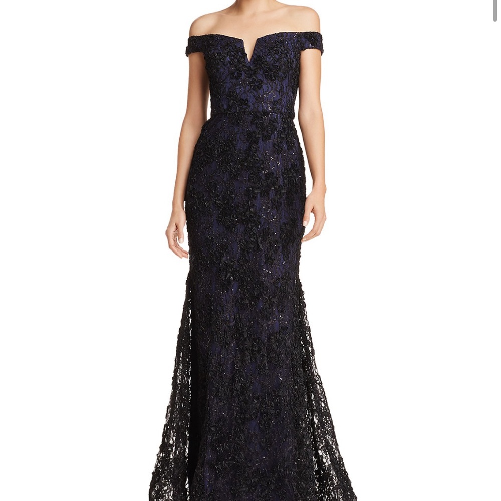 Aqua gown.  Only worn once.  Originally $288 on Bloomingdale’s. Still available - Picture 3 of 3